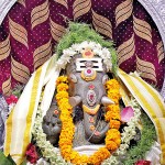 Mass offered at All Saints Church Borella and  Hindu religious observances held at Kathiresan Pillayar Kovil, Bambalapitiya. Pix by M A Pushpa Kumara