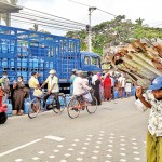 Road to nowhere: Transport cost a burden to people, Aluthgama town  Pic by Thusitha Kumara