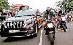 Angry people show red light for bike rally; organisers say no political links
