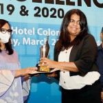 Business Journalist of  the  Year (2020 - English stream): Edirimuni Duruthu Chandrasekera of the Sunday Times receives the award from Amali Nanayakkara, Dialog Group Chief Marketing Officer