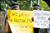 UoC’s staff, students and scholars protest against economic crisis