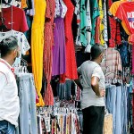 Merchants-awaiting-for-last-minute-customers,-641-Gunasinghepura