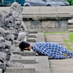 Independence Square- Puppet on a break Pic by Eshan Fernando