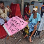 Hettiveediya - Feeding the hungry Pix by Eshan Fernando