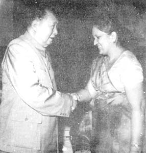 With Chairman Mao : Sri Lanka - China ties strengthened during the Ms. Bandaranayake era