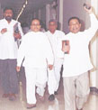 Dissident members at the Parliamentary complex. Pic by Ranjith Perera