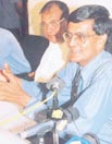 Prof. Munasinghe speaks at a press conference called by Power and Energy Minister, Karu Jayasuriya, where a series of measures on the power situation was announced.