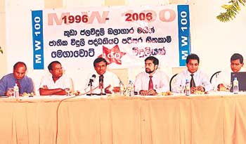 Picture shows from left P.B. Jayatissa  Committee Member - GCSPDA, Tissa Illeperuma  Committee Member - GCSPDA, Dr. Nishantha Nanayakkara  President, Grid Connected Small Power Developers Association (GCSPDA), Riyaz Sangani  Committee Member - GCSPDA, Dr. Suren Batagoda  Director, Ministry of Environment, and  Arjuna Gunaratne  Treasurer - GCSPDA.