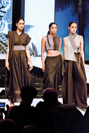 CFW-Divya-1