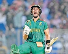 Proteas win battle of run-feast as game ends with 754 runs