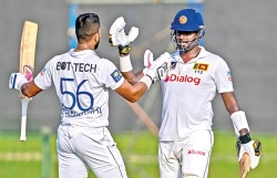 Old guards Mathews and Chandimal put Sri Lanka in strong position
