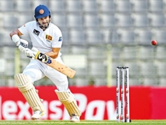 Karunaratne keeps  Sri Lanka in control against Bangladesh