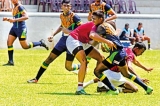 Favourites reach Cup quarters