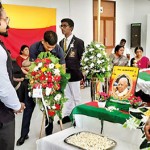 People of Jaffna paying their last respects to the late leader Pix by Loha Dayalan