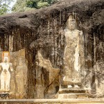 On the way to the park: Buduruwagala Raja Maha Viharaya
