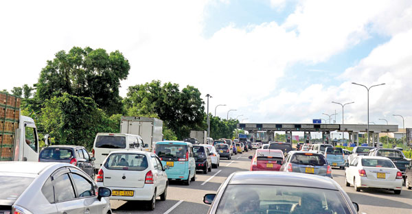 Colombo---Katunayake-_4-Expressway