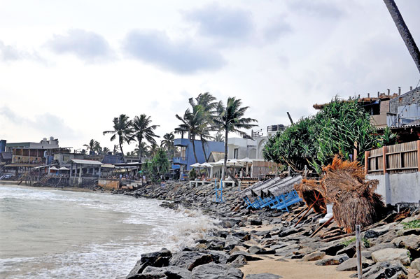 Restobars-built-in-violation-of-CCD-guidelines-opposite-Ahangama-Police_20-