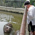 Dehiwala Zoo Exchanging looks Pix by Akila Jayawardena