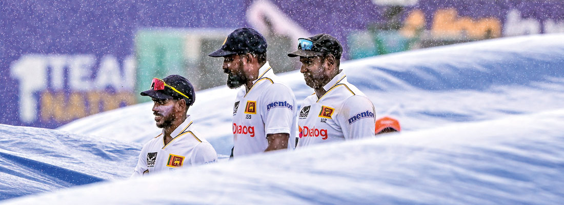 Sri Lanka spinners:  Cobble out or be left out