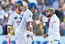 Mathews’ Test era ends as Bangladesh outplay Sri Lanka and settle in for a draw