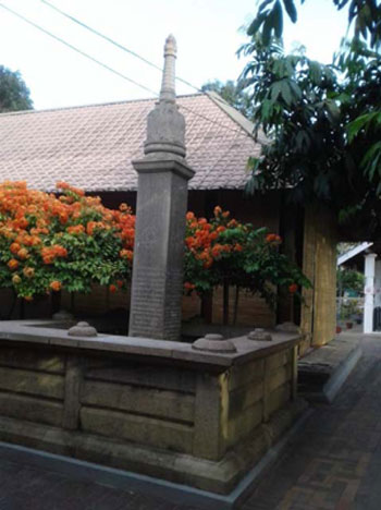 Esala-Poya-article-pics-1
