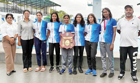 Lyceum-International-School-Wattala-Girls-Swimming-Team_BP