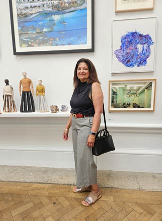 Sharmini-alongside-her-work-at-the-Royal-Academy-of-Arts-exhibition_P3