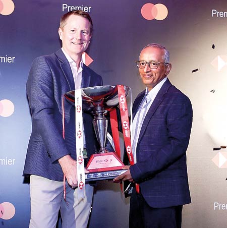 Overall-winner-of-HSBC-Premier-Golf-Tournament-2025_23-