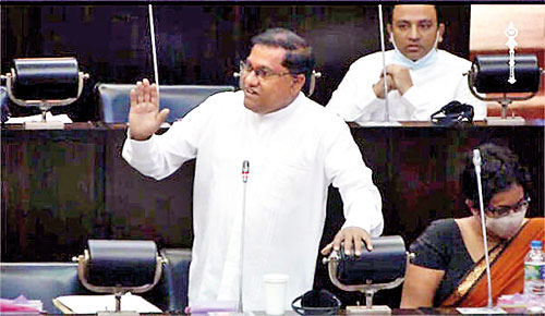 VIJITHA-HEARATH-ONLINE-IMAGES-(1)