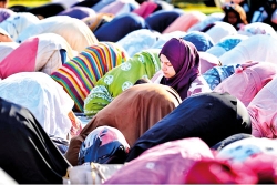 Muslims celebrate Eid ul Fitr