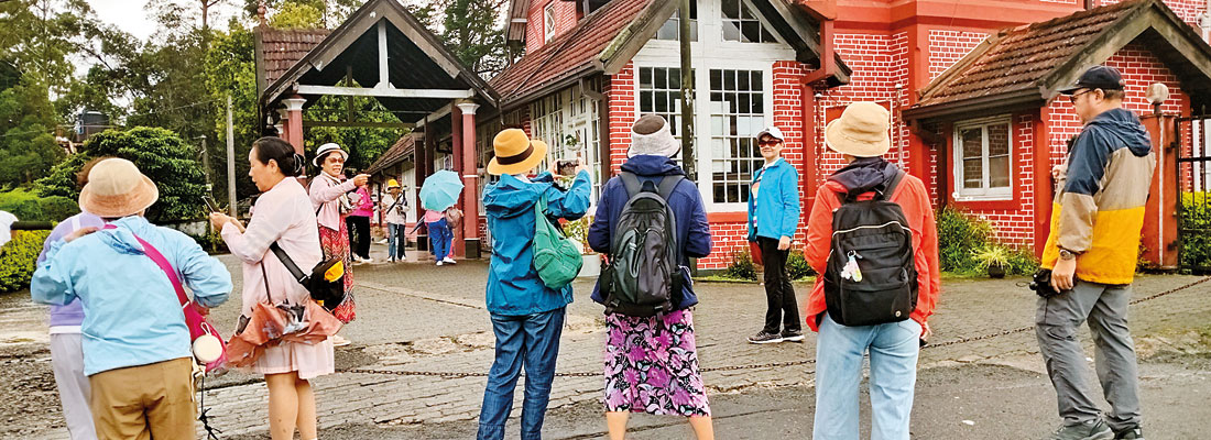 Nuwara Eliya’s Spring Festival takes off under a cloud