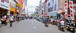Sparse crowds in Pettah as Avurudu prices bite