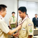 Karunaratne was presented with the badge at the Scout Administrative Board and Training Centre in Hyogo Prefecture