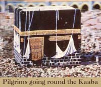 Pilgrims going round the Kaaba